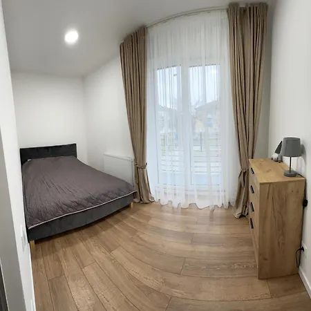 Modern Lägenhet Mukatjeve